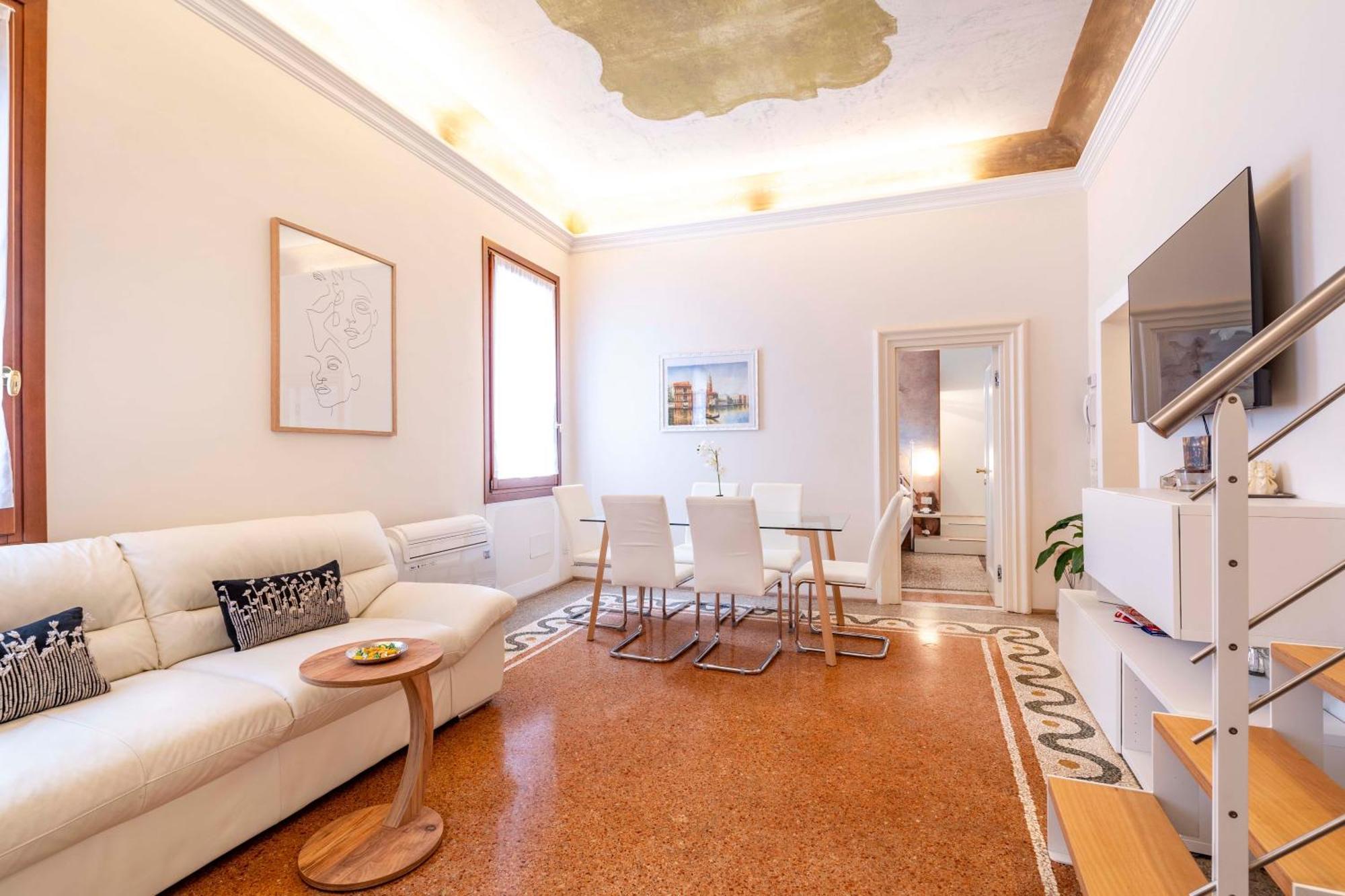 Ca' Pestrin House - San Marco Square Veneza